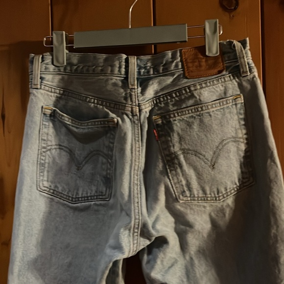 Levi’s wedgie straight, distressed hem - Picture 3 of 4